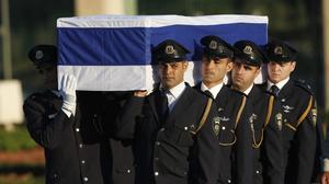 Los restos de Shimon Peres llegan al Parlamento de Israel.