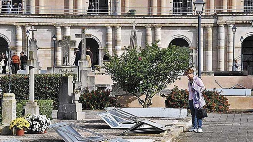 Imagen del interior del cementerio de Son Coletes.