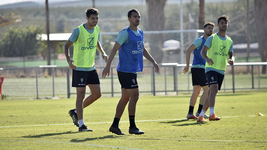 Toni Arranz y Miguel De las Cuevas, en la sesión de entrenamiento de hoy en la Ciudad Deportiva.