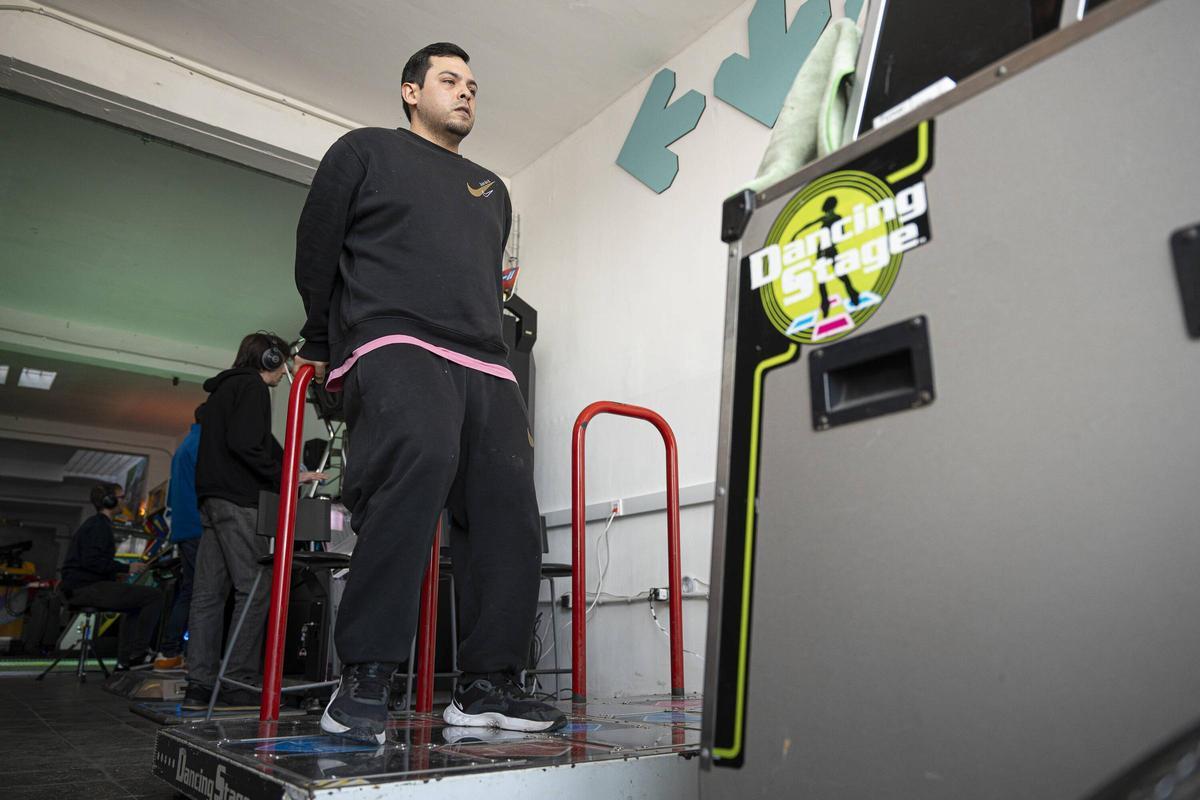 Así es la nueva sede de la asociación ARCADE en Esplugues: con 120 recreativas y medio centenar de pinballs