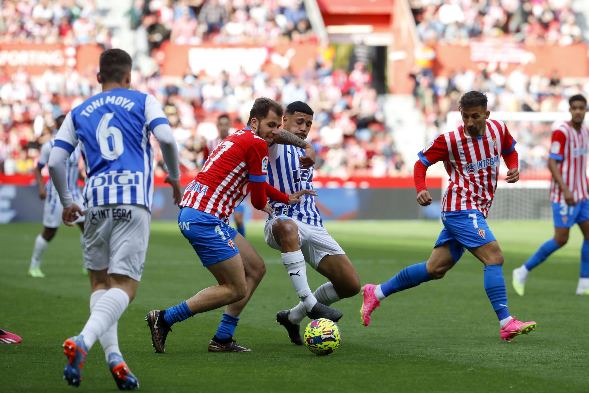 Así fue el encuentro entre el Sporting y el Alavés