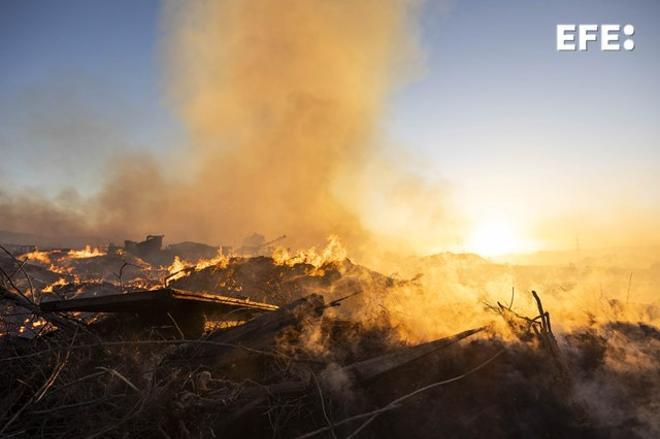 Incendio en una planta de compostaje en Tenerife