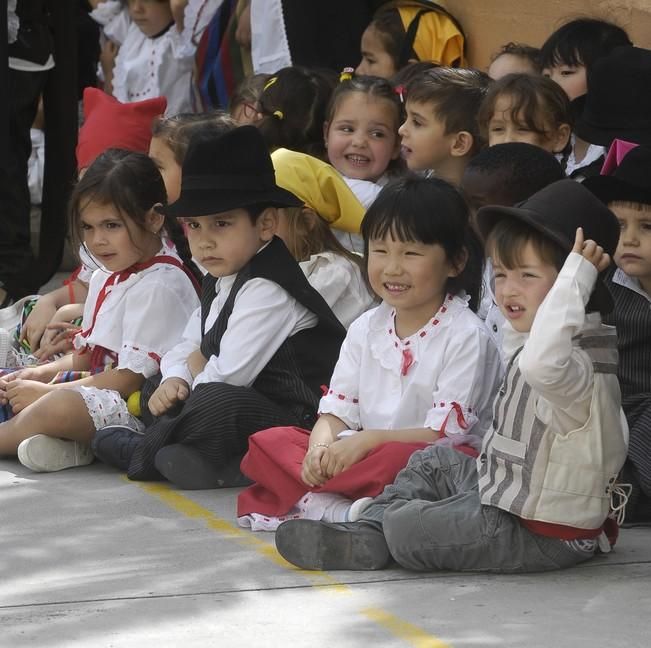 FIESTA DIA DE CANARIAS EN EL COLEGIO AGUADULCE