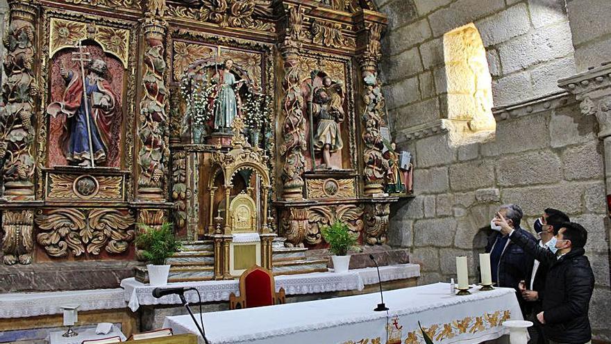 Licitada la restauración del retablo de la iglesia de Santo Tomé, en Leiro  - Faro de Vigo