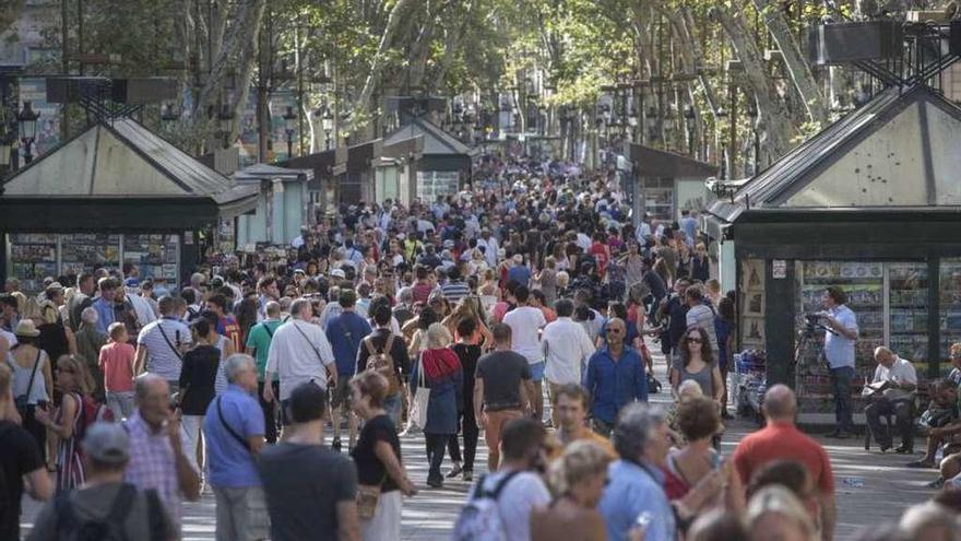 Las Ramblas, llenas de gente.