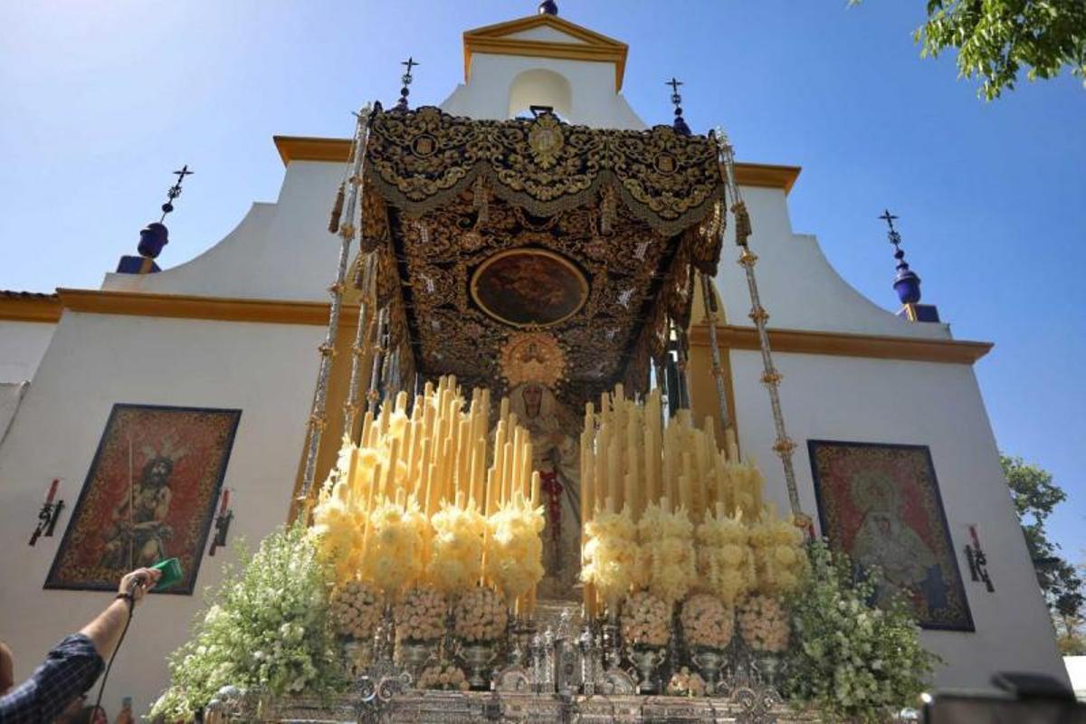 Lunes Santo primaveral para albergar una simbiosis de marchas y silencio