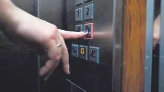 Los cambios que hay que hacer en los ascensores para pasar su propia 'ITV'
