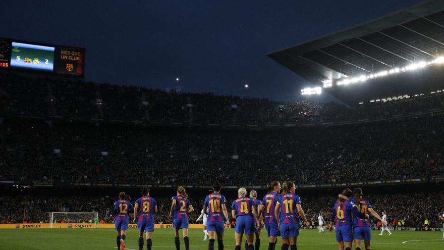 Rècord mundial per al futbol femení amb una festa al Camp Nou