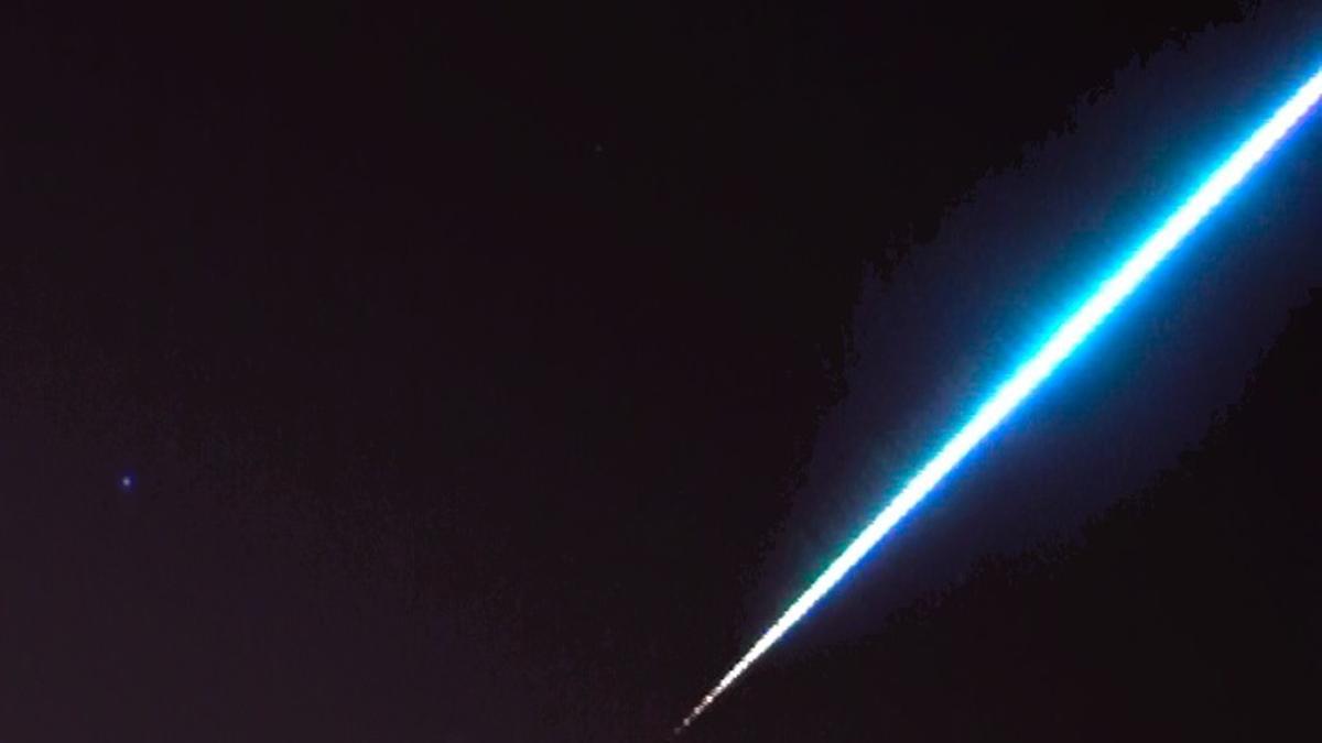 Una bola de fuego surca el cielo de Andalucía a una velocidad de 108.000 km/h