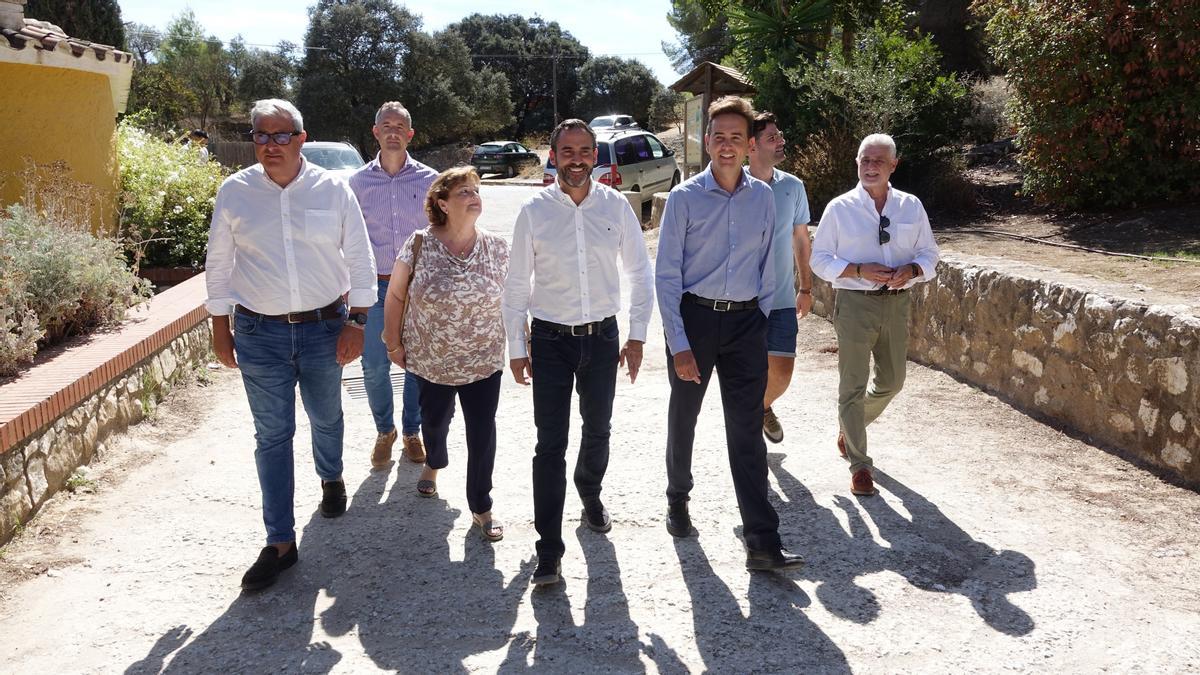 El secretario general del PSOE de Málaga, Daniel Pérez, en una visita a Coín (Málaga).