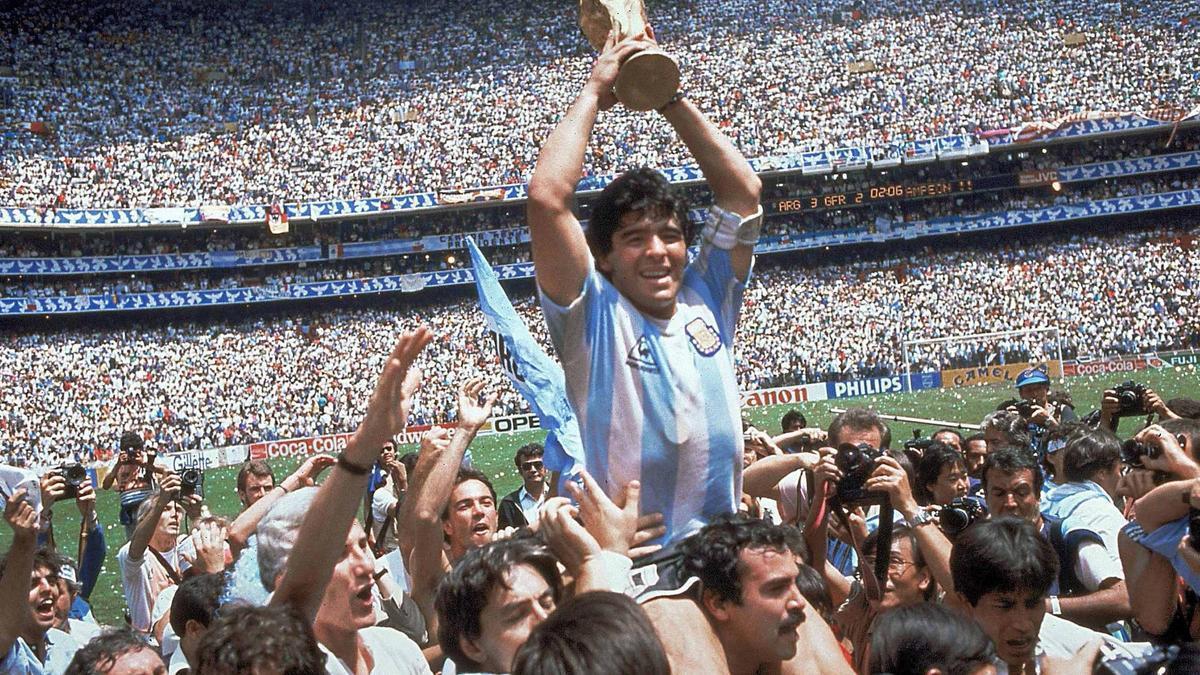 La hija de Maradona denuncia que hubo un plan para matar a su padre por intereses económicos