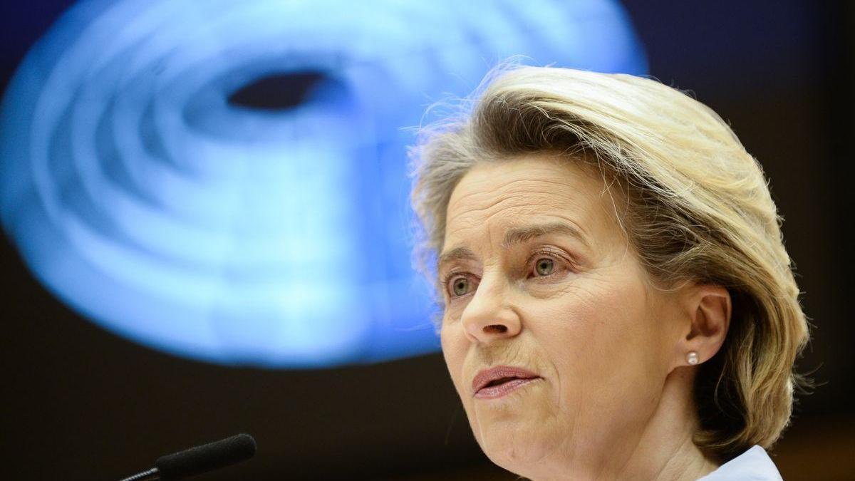 Von der Leyen reconoce haber pecado de optimismo en la gestión de las vacunas