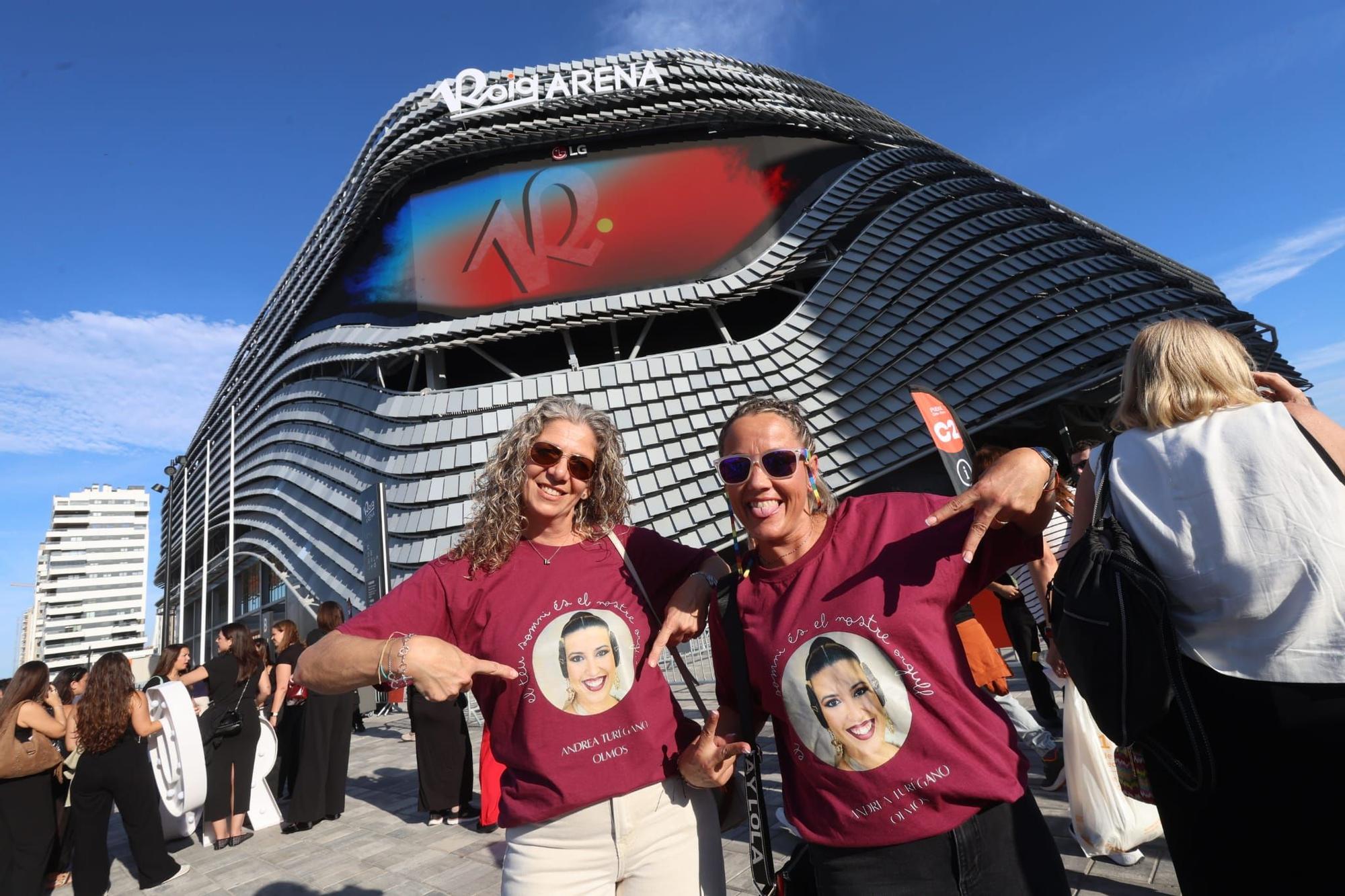 Así está el ambiente en el estreno de las fallas en el Roig Arena
