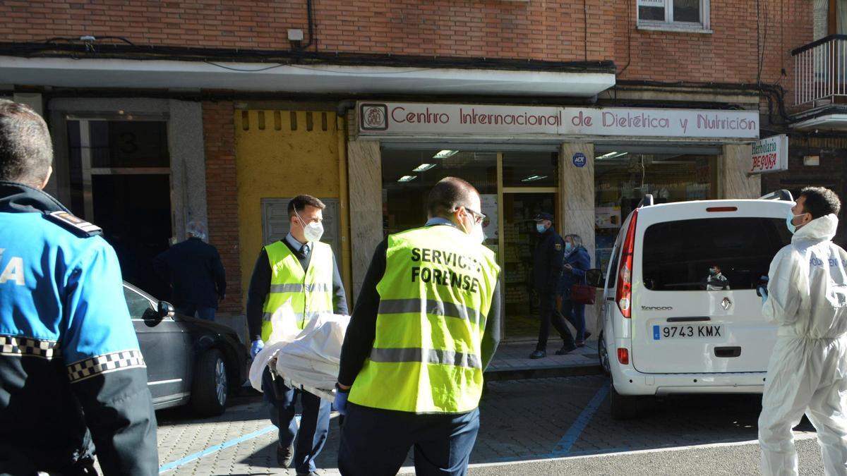 Una mujer muere en su casa de Palencia tras inhalar humo de un pequeño incendio.