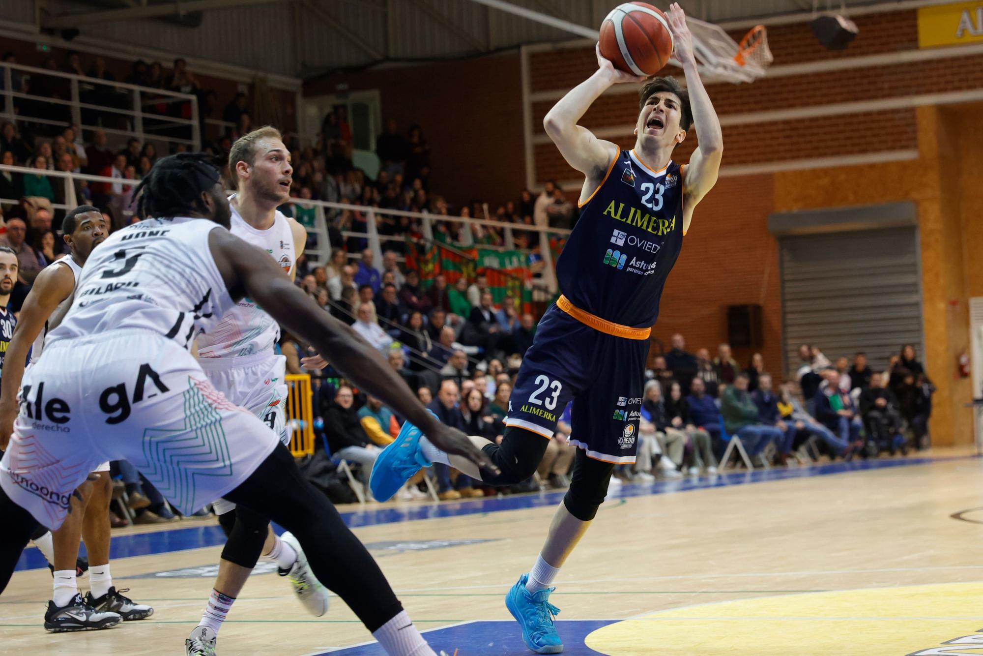 El Alimerka Oviedo cae ante el Alega Cantabria (62-69)