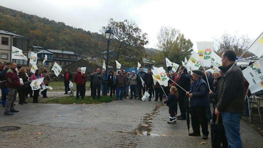 Manifestación celebrada hoy en Porto de Sanabria