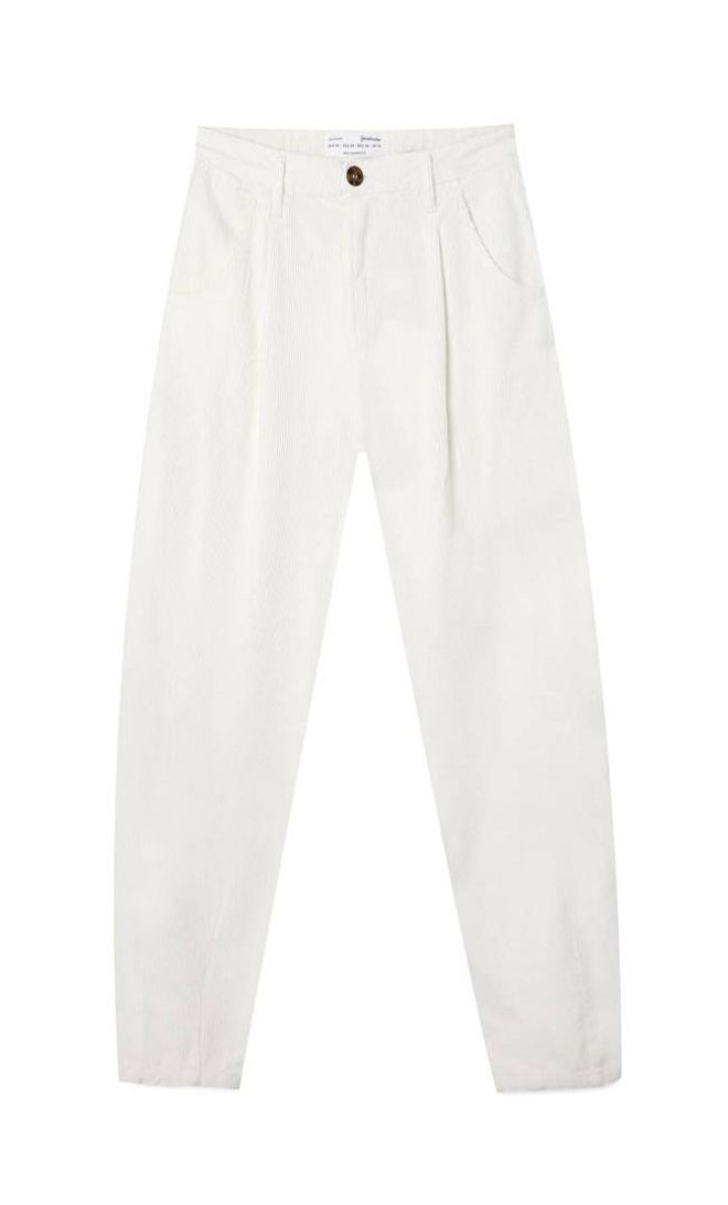 Pantalones 'slouchy' de pana blanca de Stradivarius