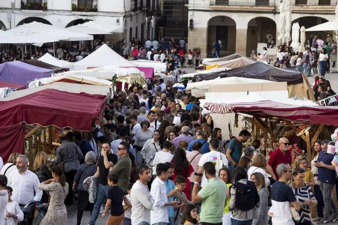 Así se ha desarrollado el sábado en el Mercado de la Primavera de Cáceres