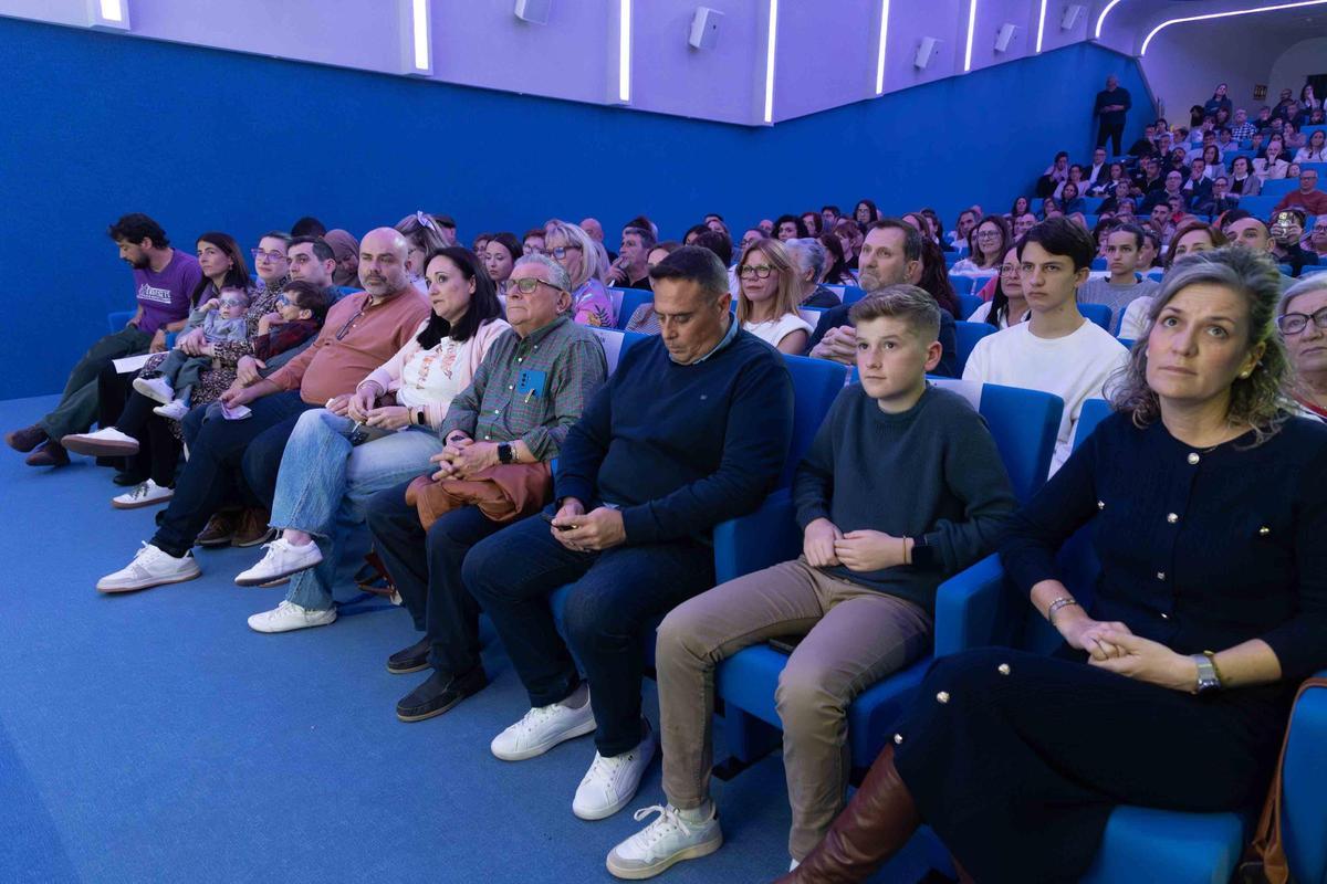 El recuerdo de Elías reúne en Alicante a quienes acompañaron su vida