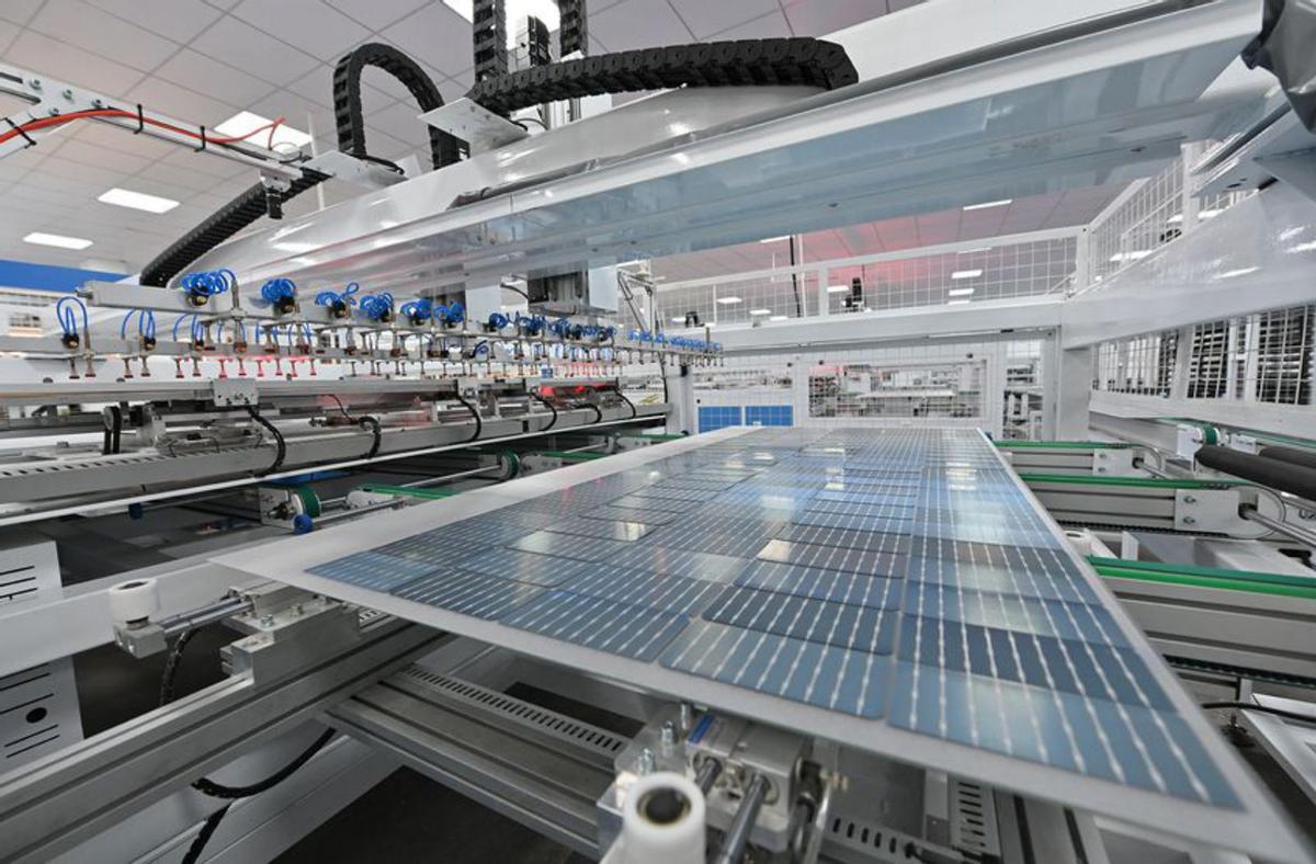 Fábrica de placas solares de Exiom en China.