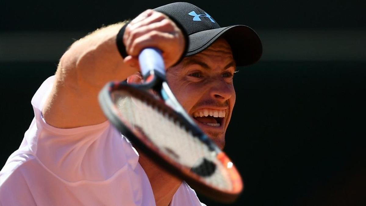 Murray durante un entrenamiento previo a Roland Garros