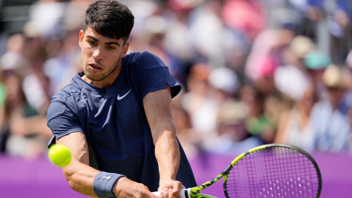 Alcaraz, ante Draper en Queen's