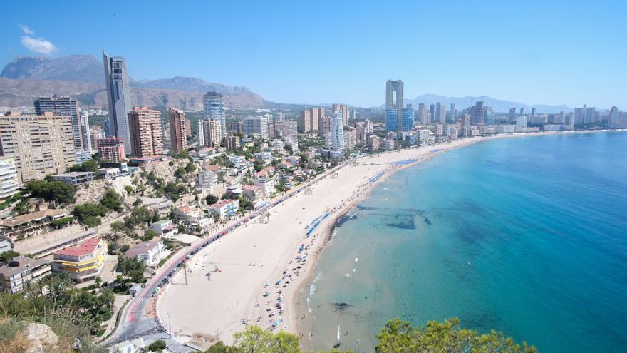 Benidorm encarga a la Universidad de Alicante un estudio para &quot;salvar&quot; del cambio climático a sus playas