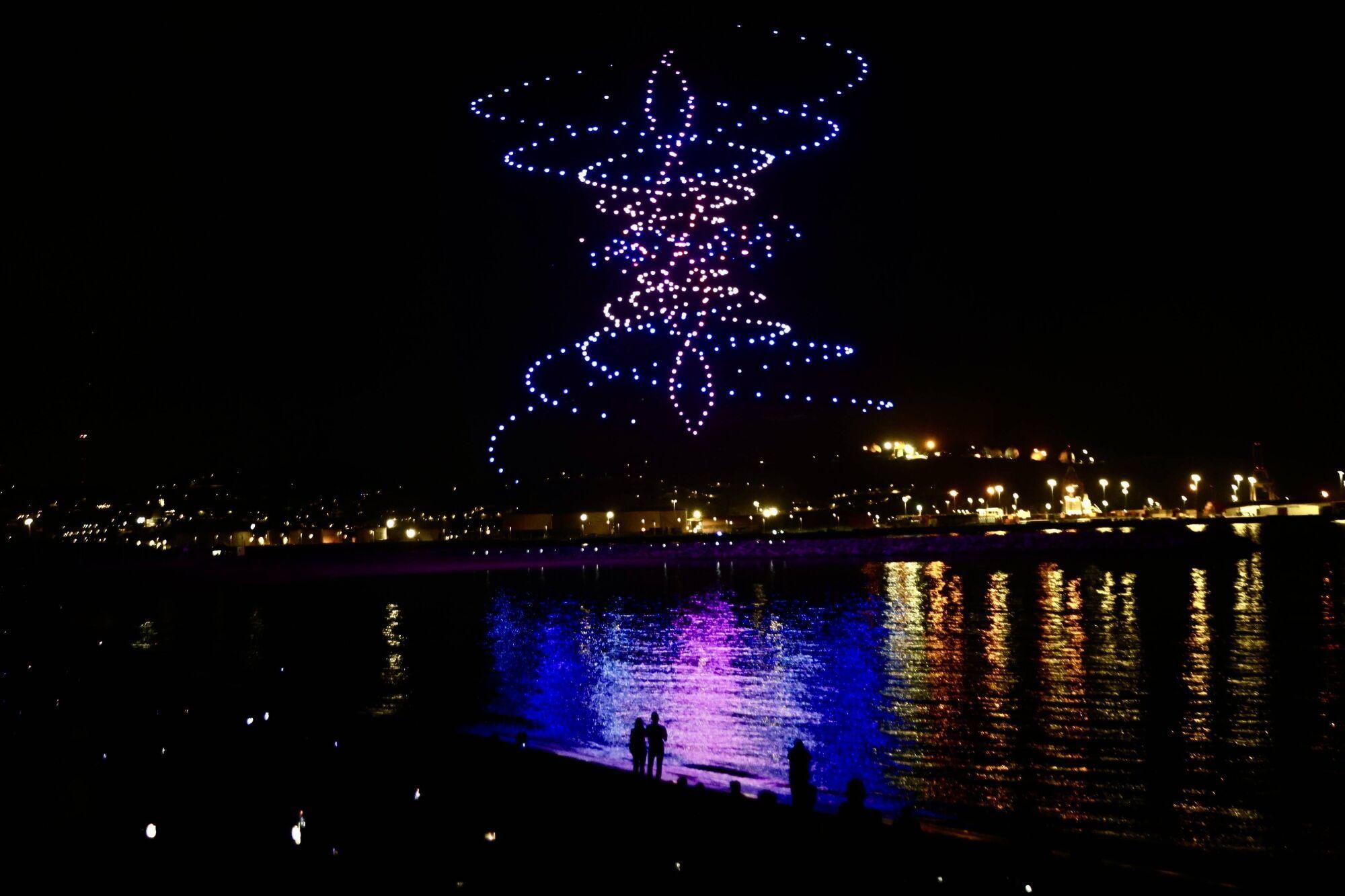 EN IMÁGENES: Así fue el espectáculo de drones de Gijón