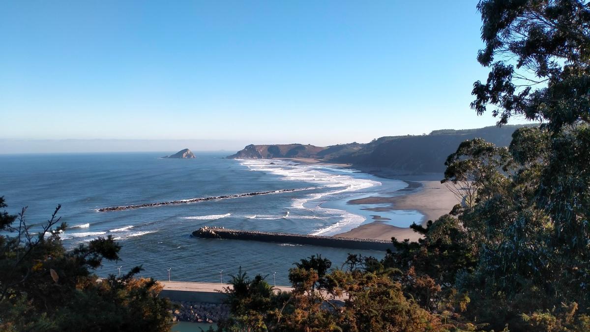 Vista de Los Quebrantos y Bayas dende'l mirador del Espíritu Santu.