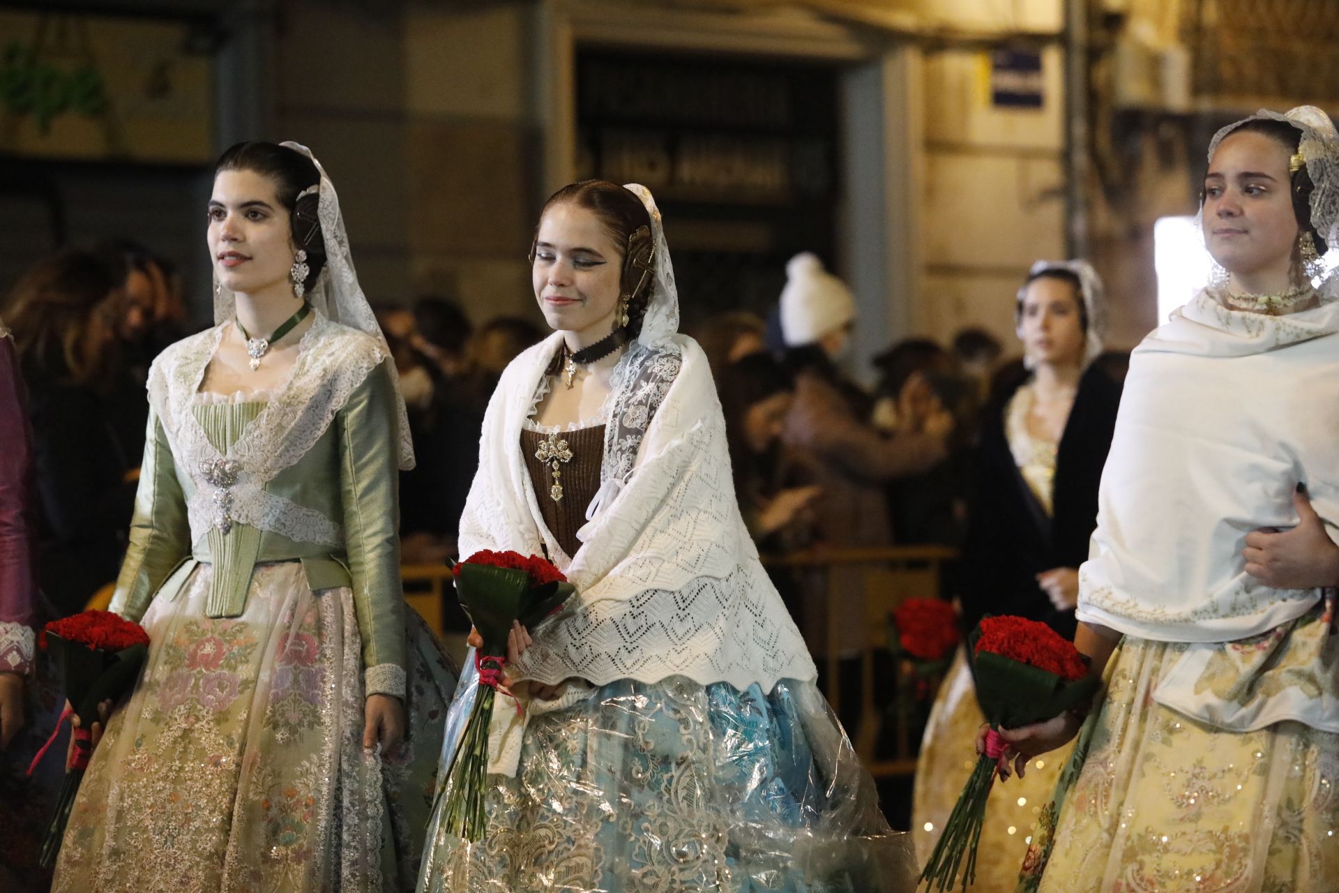 Búscate en el primer día de ofrenda por la calle Quart (entre las 20:00 a las 21:00 horas)