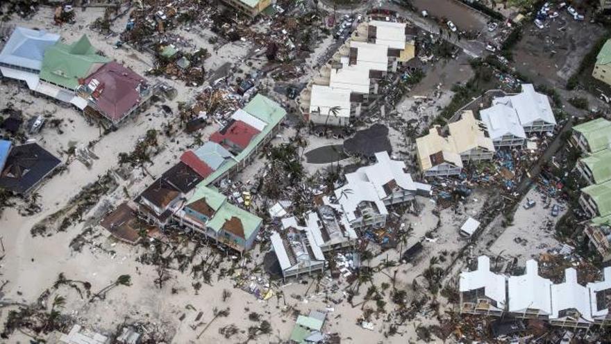 El huracán Irma deja una decena de muertos tras barrer el Caribe