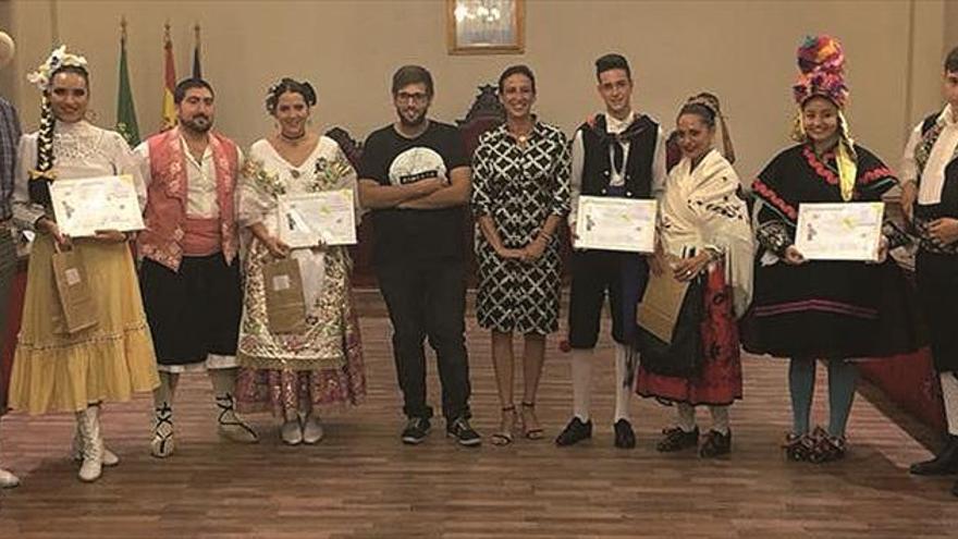 El festival de folclore reúne a cuatro grupos