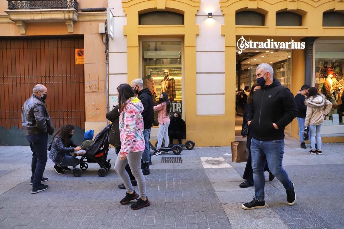 Navidad en Córdoba: El sol y las compras se imponen al frío