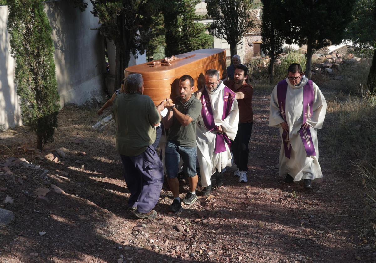 Tramo lleno de piedras sueltas en peor estado.
