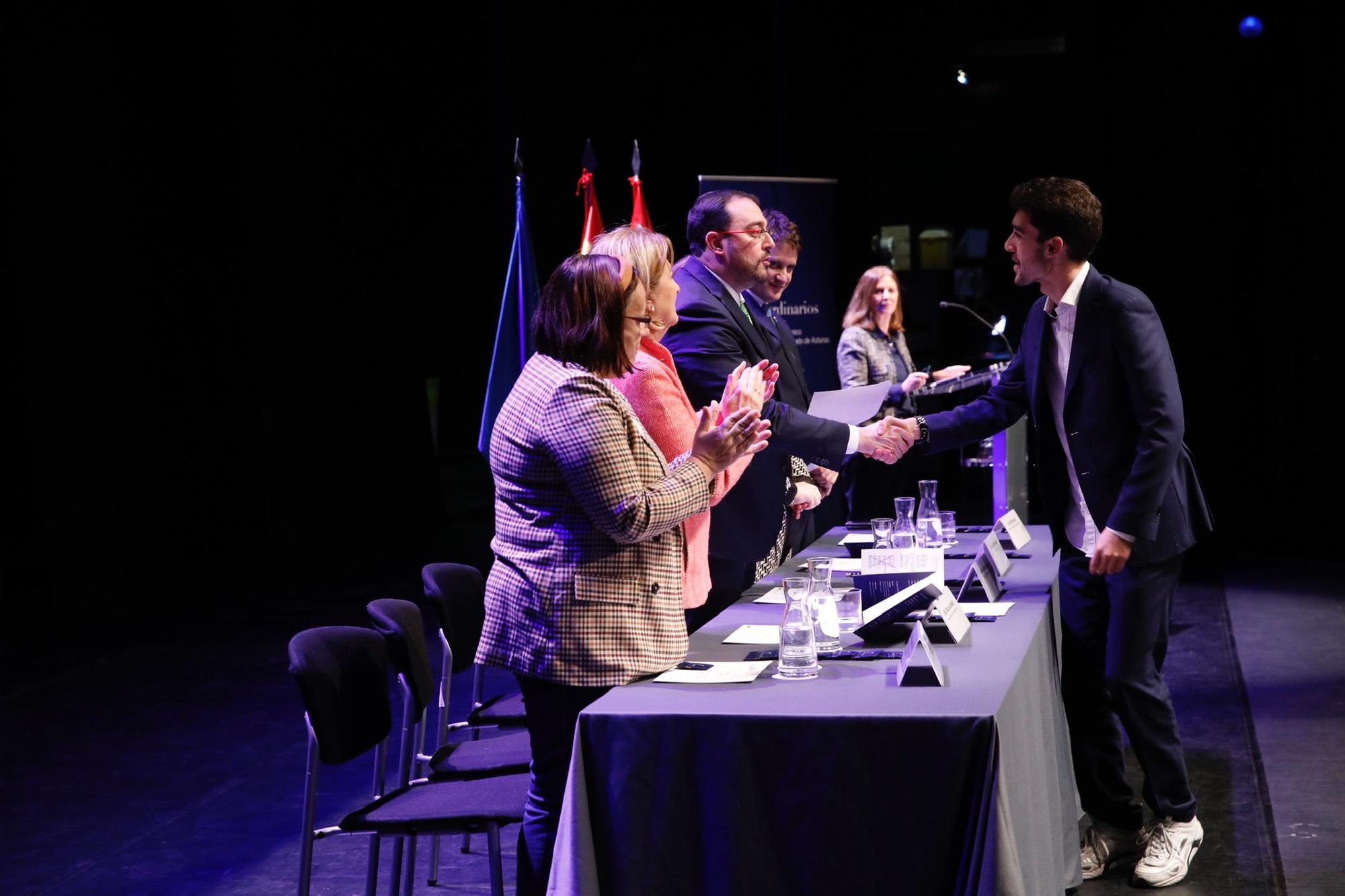 En imágenes: Así fue la ceremonia de entrega de los premios extraordinarios al esfuerzo personal