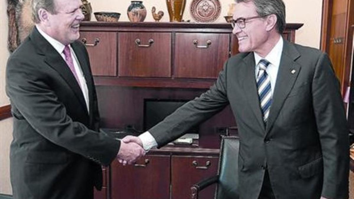 Visita a EEUU 8 Artur Mas, con el presidente del Senado de Carolina del Norte, Phil Berger, el pasado junio.