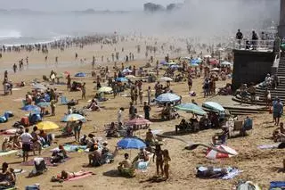 En imágenes: Domingo de calor en Gijón