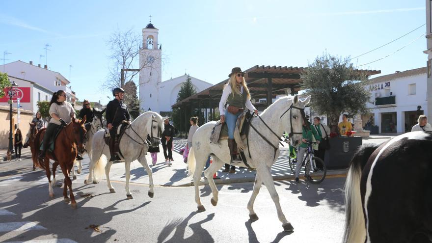 San Antonio de Benagéber bendice a sus animales por Sant Antoni