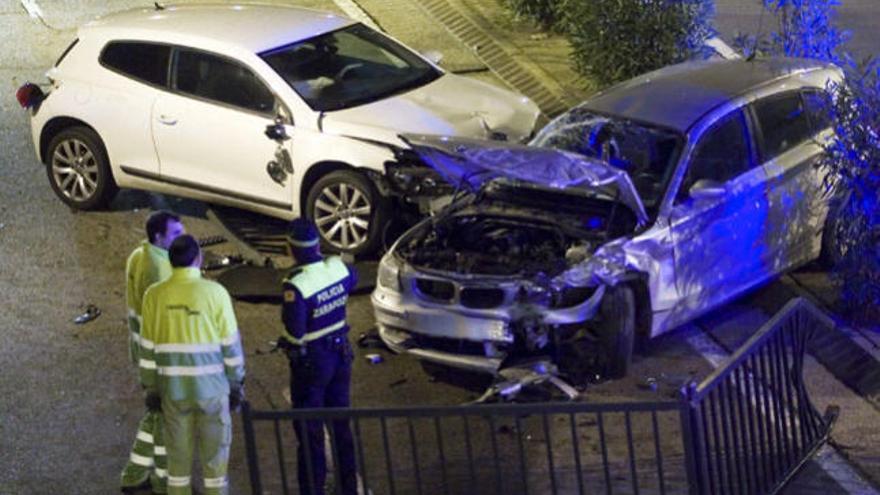 Fallece al chocar su coche contra un camión