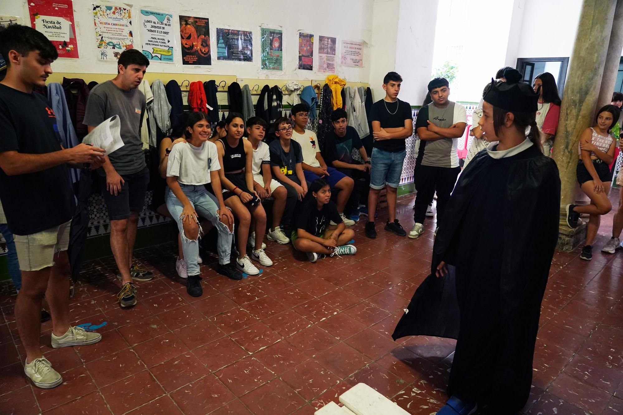 Visita guiada de los alumnos del Colegio Prácticas nº1 para dar a conocer la riqueza del edificio