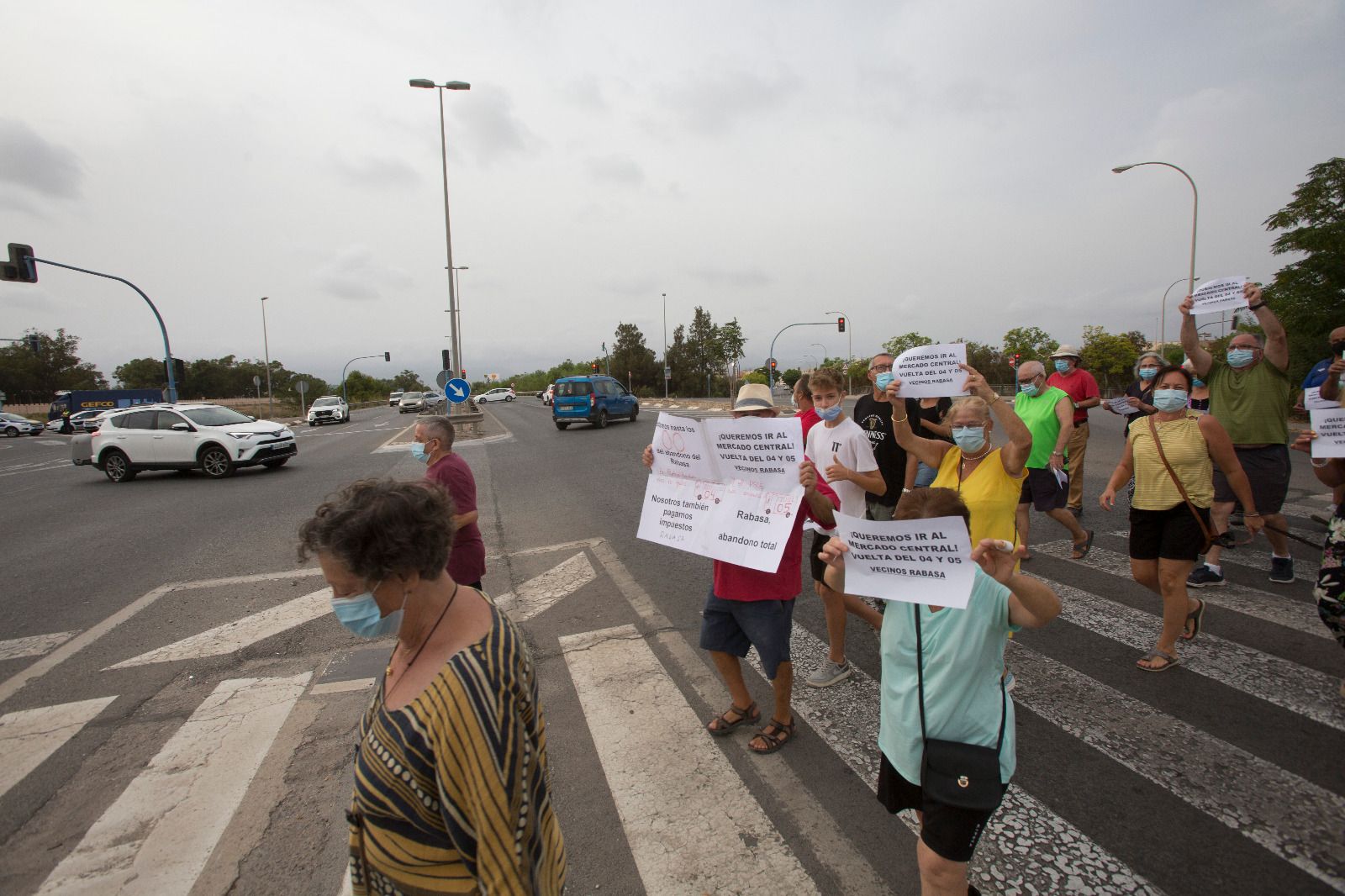 Vecinos de Rabasa protestan para que vuelva la linea 5 del autobus