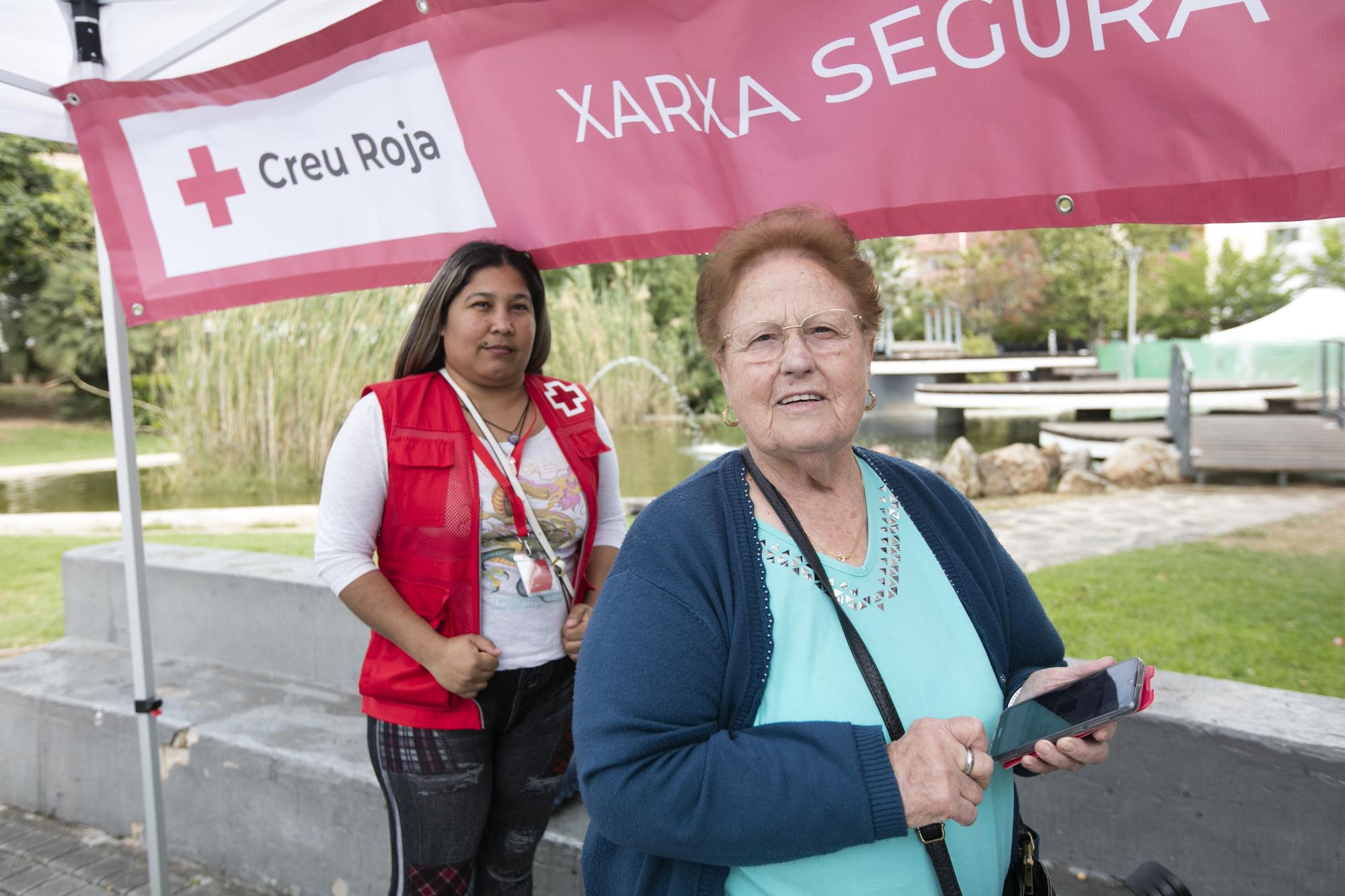 Exposiciones en el Parque de la Paz de los usuarios de Cruz Roja