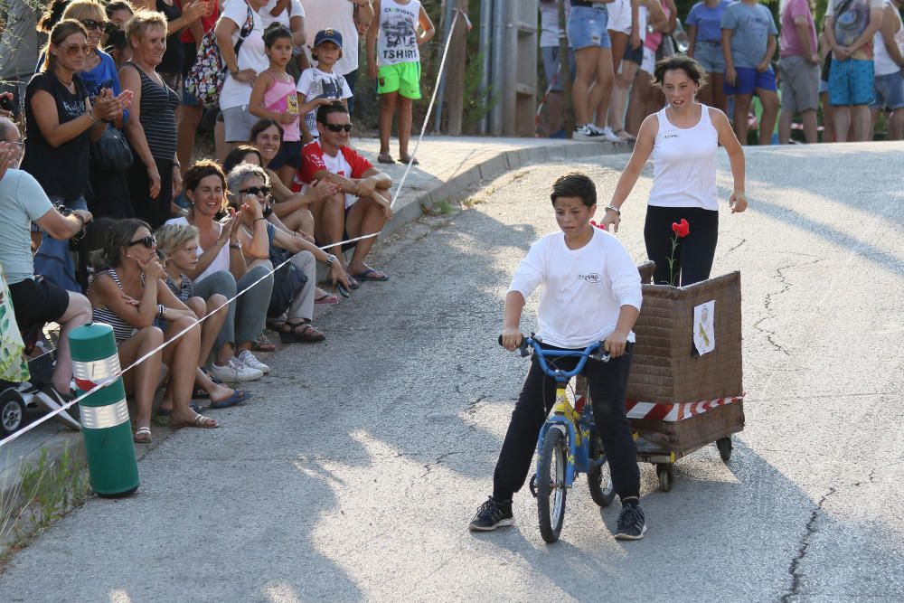 Baixada d'andròmines de la Festa Major de Sant Salvador de Guardiola