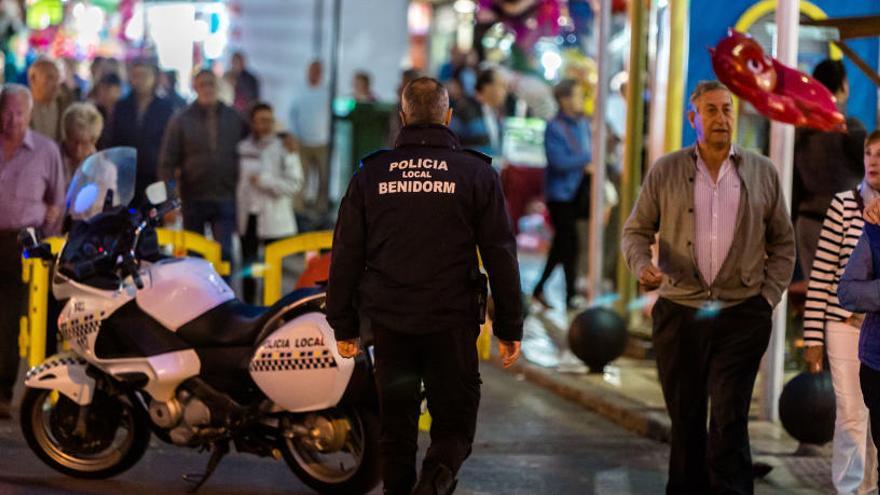 Benidorm despliega a 300 policías para evitar incidentes en sus fiestas