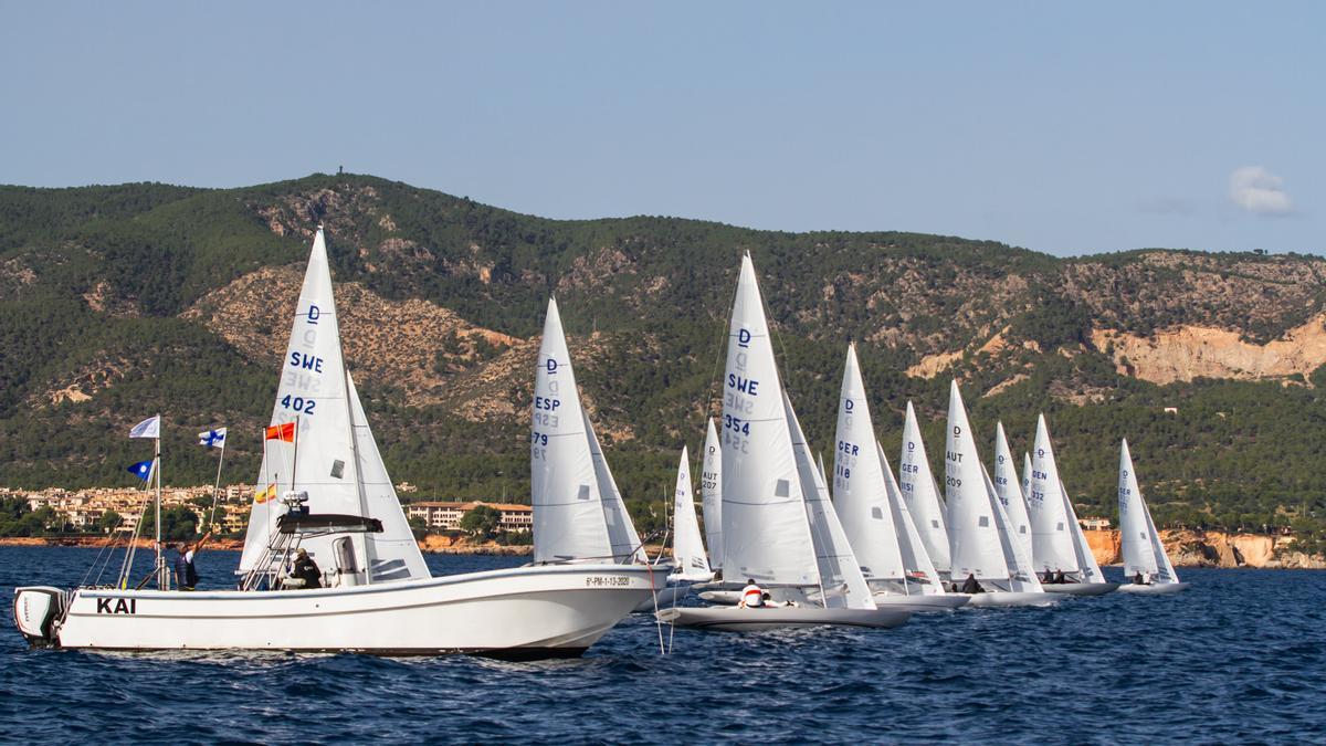 La clase Dragón vuelve a Mallorca para la IX edición de la Puerto Portals Dragon Winter Series