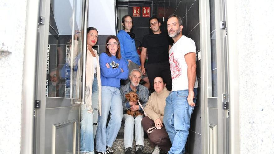 24 familias de tres edificios de A Coruña, al borde del desahucio: «Este es mi barrio de toda la vida, aquí está mi familia. ¿Por qué me tengo que ir?»