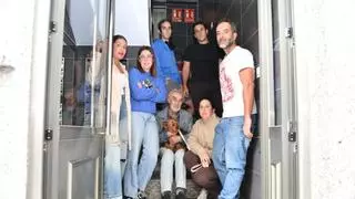 24 familias de tres edificios de A Coruña, al borde del desahucio: «Este es mi barrio de toda la vida, aquí está mi familia. ¿Por qué me tengo que ir?»