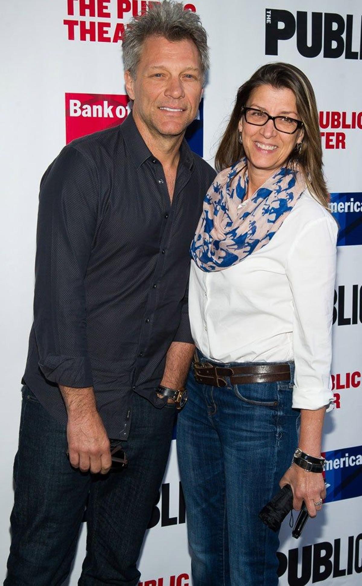 Jon Bon Jovi y Dorothea Hurley en la gala anual del Public Theater en Nueva York