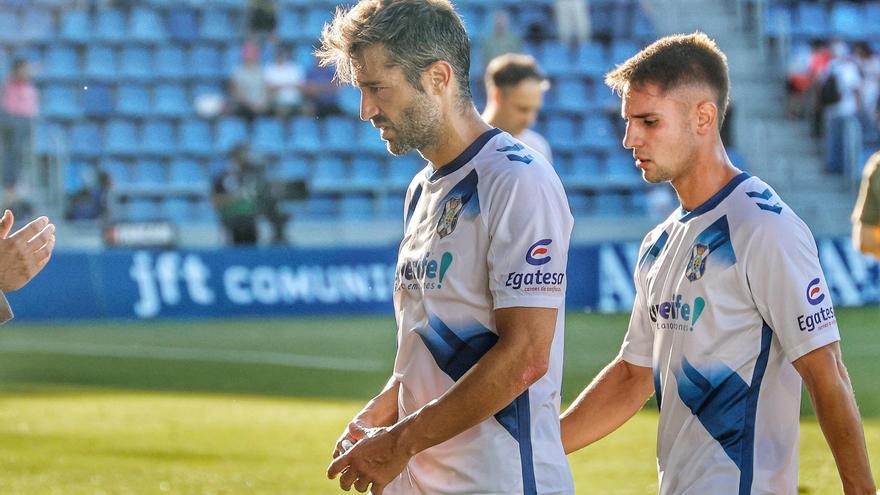 Aitor Sanz renueva en el CD Tenerife y seguirá activo hasta los 41
