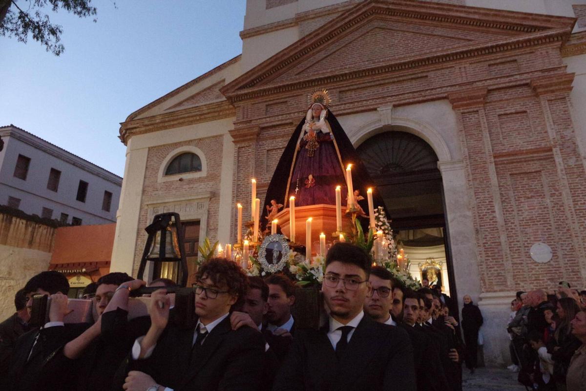 Dulce Resignación: procesión en La Trinidad